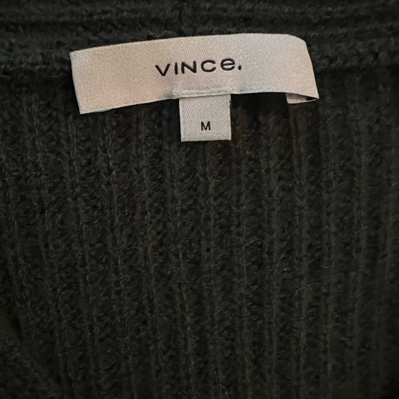 VINCE V-NECK WOOL & CASHMERE SWEATER - SIZE MEDIUM - NWT - Picture 4 of 13